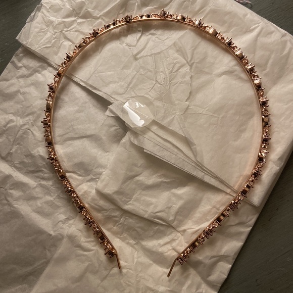 AMY O BRIDAL CRYSTAL ROSE GOLD DAINTY HEADBAND - Picture 3 of 6